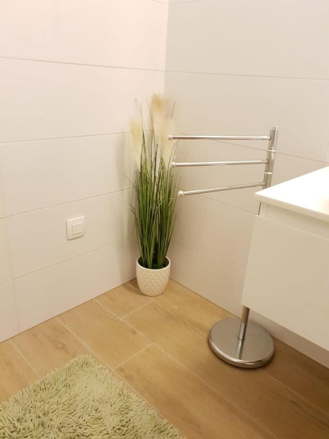 Orchid Seaview Apartment With Garage Parking Затон Екстер'єр фото