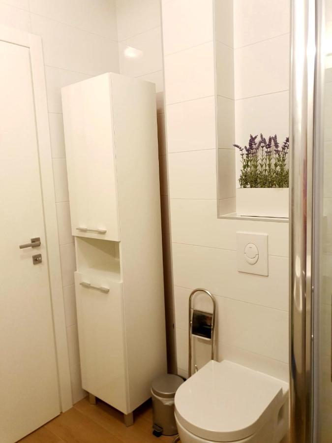 Orchid Seaview Apartment With Garage Parking Затон Екстер'єр фото